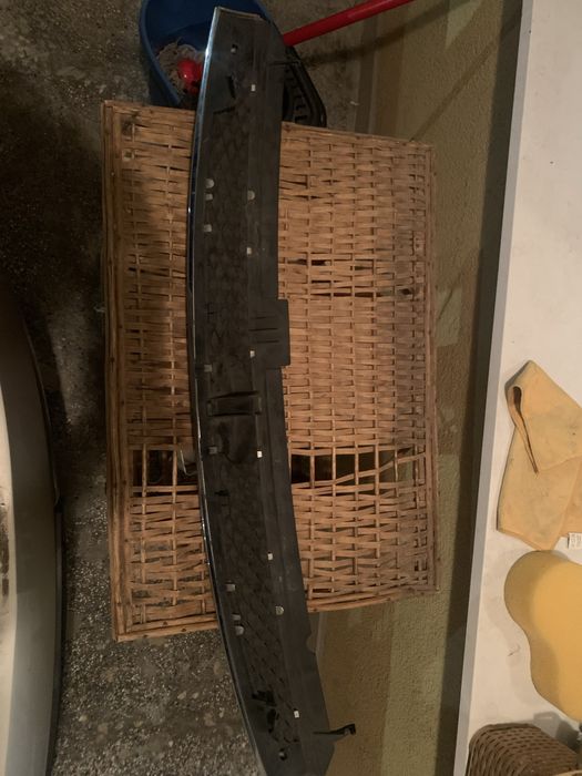 Предна броня и решетка за Ford Fiesta 2002 mk5