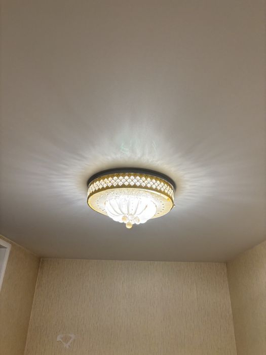 2 люстры, цоколь E27