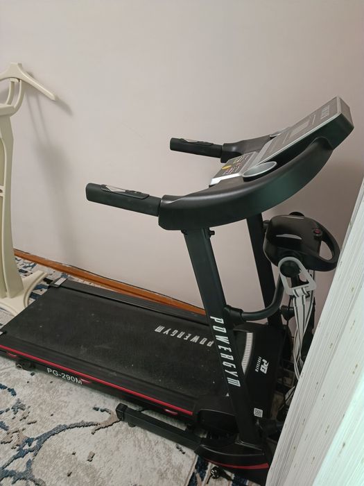 Беговая дорожка сатылады.