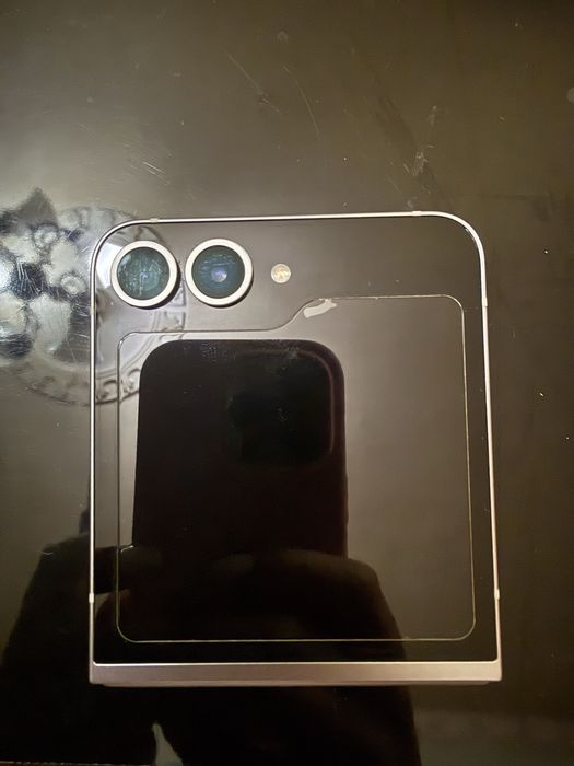 Samsung galaxy Z flip 6