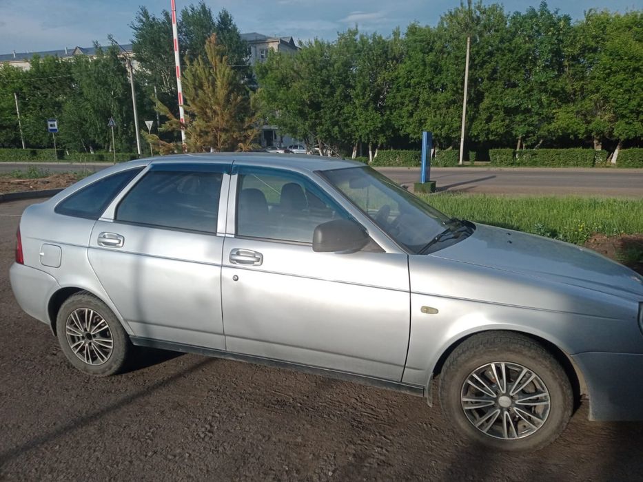 Продам машину Priora