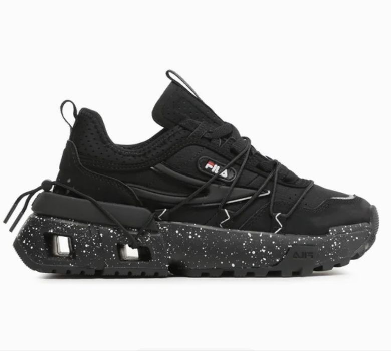 Черни сникърси  Fila