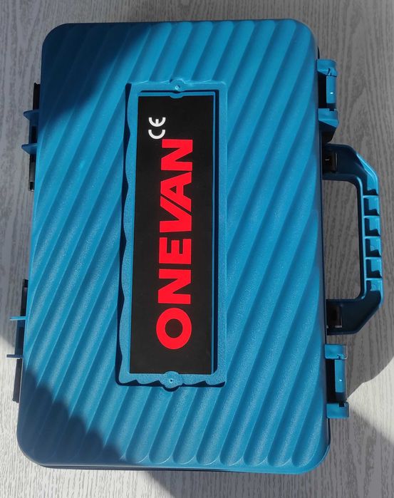 1000Nm Безчетков  ударен Гаиковерт- комплет с накраиници и две батерии