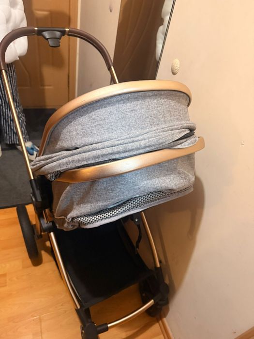 Детская коляска в отличном состоянии