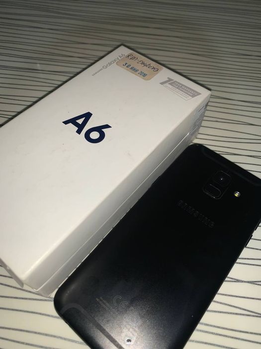 Samsung a6 karonkasi bor telefon 1 qol uzim engi olib ishlatganman