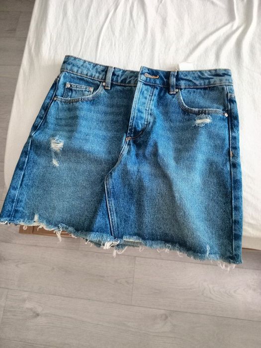 Продаётся одежда,размеры всё есть