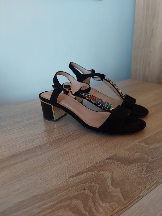 Босоножки на лето