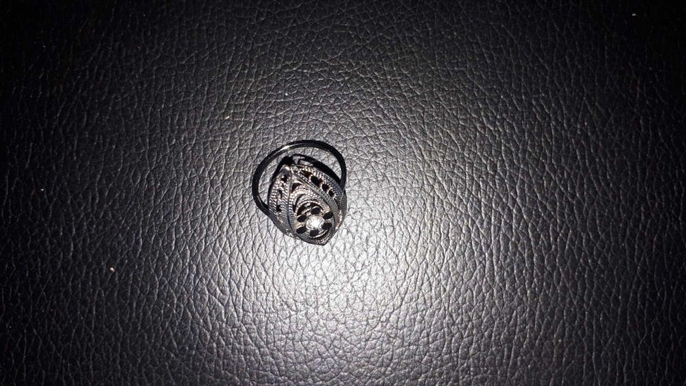 обеци  и  пръстен - 2 бр.