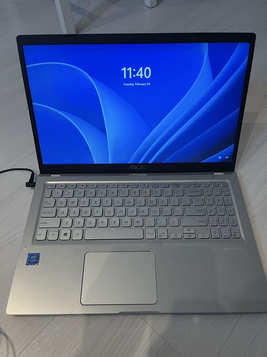 Leptop asus x515m