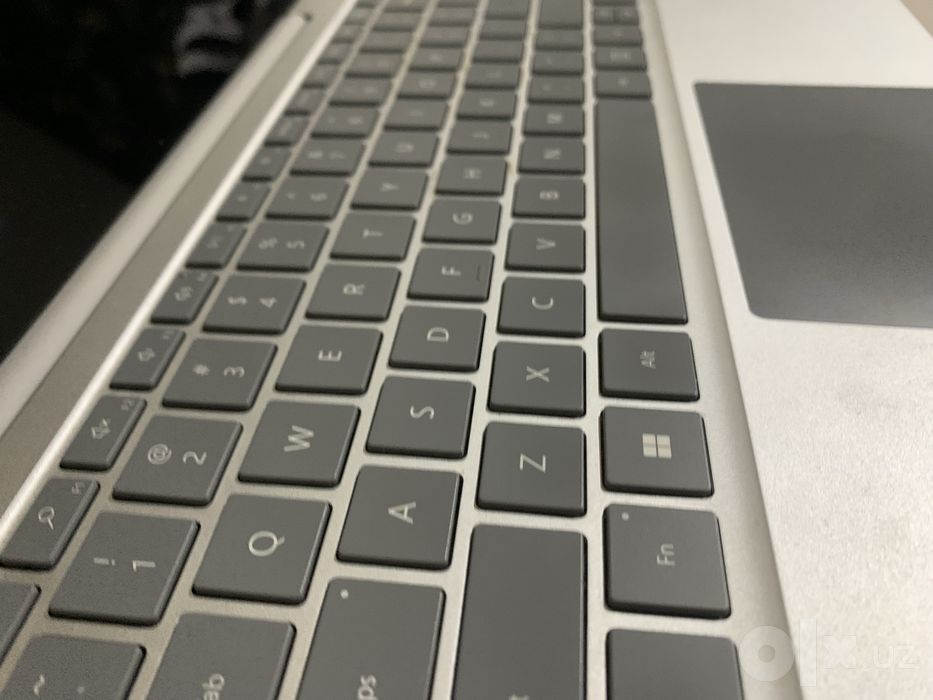Microsoft Surface Laptop Go 2 16/256, Intel Core i5-1135G7 | в идеале!