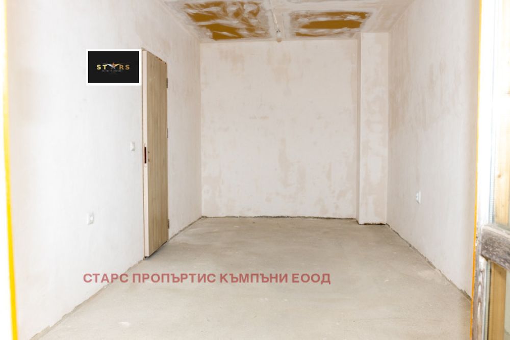 Продажба 3-стаен гр. Варна - Център 126m²