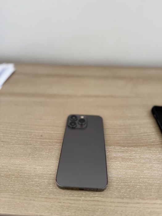 IPhone 13 Pro  в кутия с оригинални аксесоари