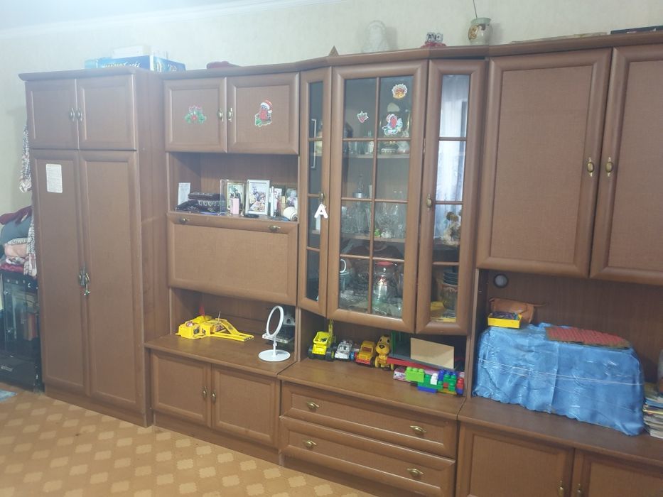 Продам стенку в зал