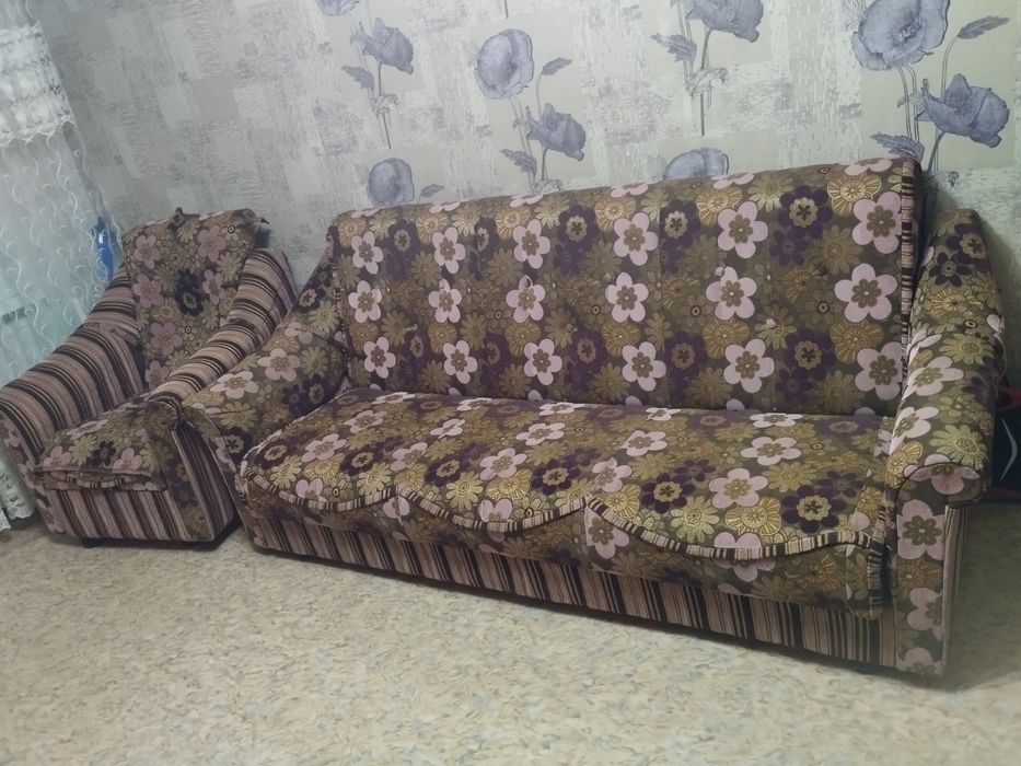 Диван  книжка с кресломи