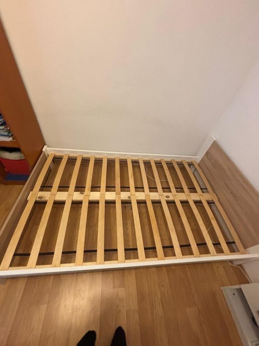 Pat pentru o persoana 120x200