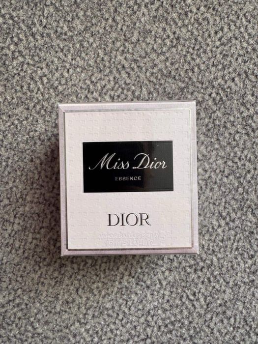 DIOR miss dior essence