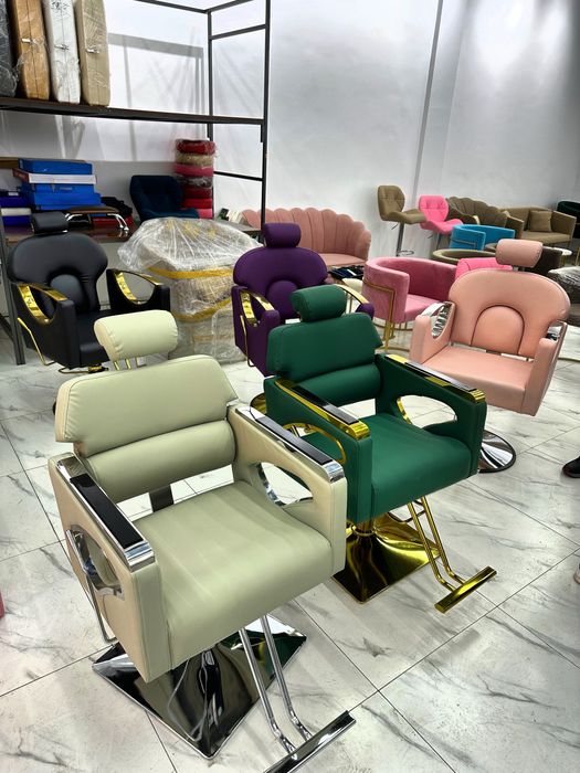 Парикмахерское кресло в наличии