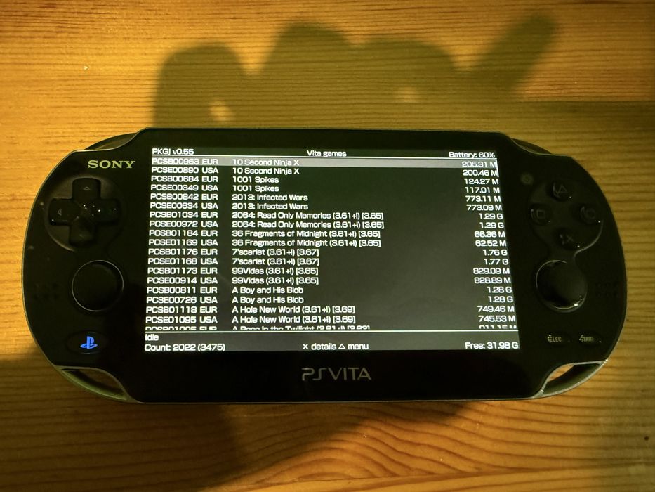 Sony PS Vita Oled + качени много игри