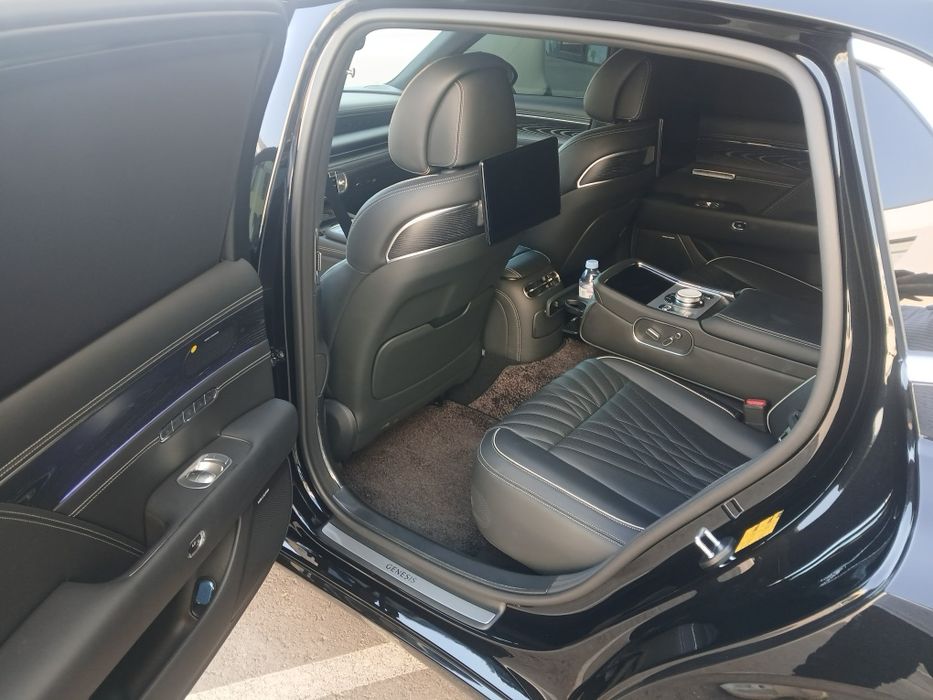 Genesis G90 premium awd