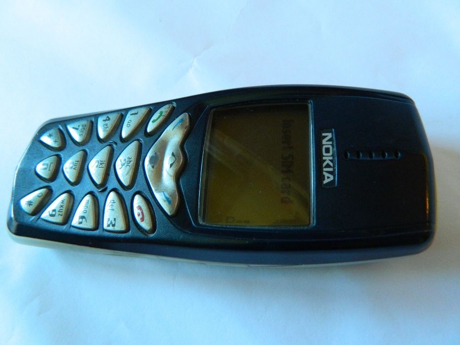 Nokia 3510 + incarcator , liber de retea .