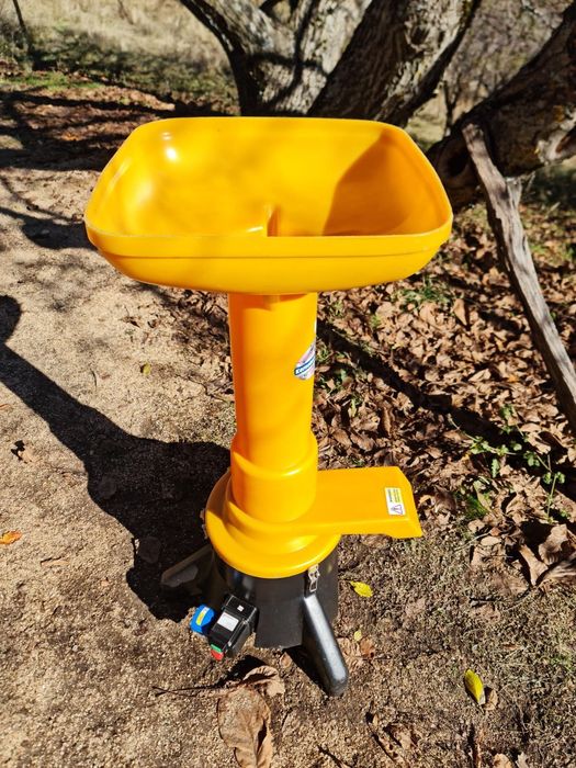 Дробилка за ябълки Speidel, 2,2 kW, като нова, оригинална цена 1875 лв