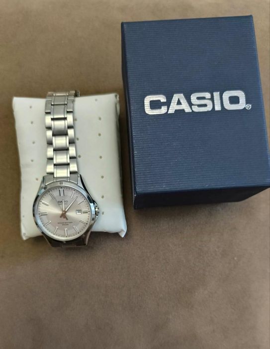 Продам оригинальные часы Casio!