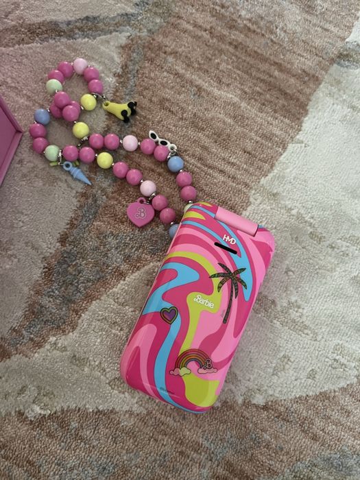 Мобилен телефон HMD Barbie