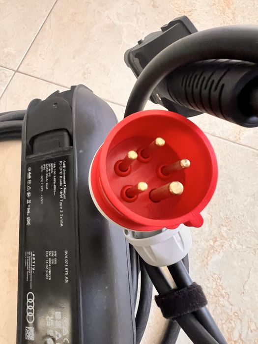 Audi Etron Aptiv зарядно 11kW за електромобил почти ново