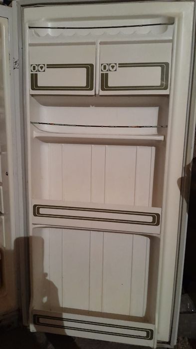 Холодильник "Брюса", бу в отличном рабочем состоянии.