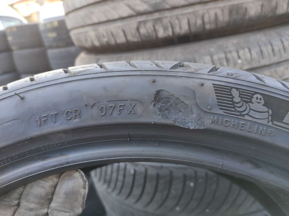 2бр Летни гуми 225 40 18 - Michelin