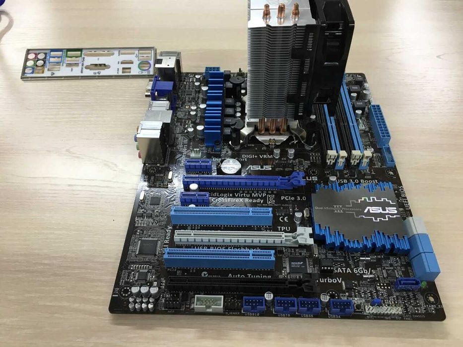 Игровой комплект  i7-3770k+Asus P8Z77-V LE Plus+ Kingston HyperX 16gb