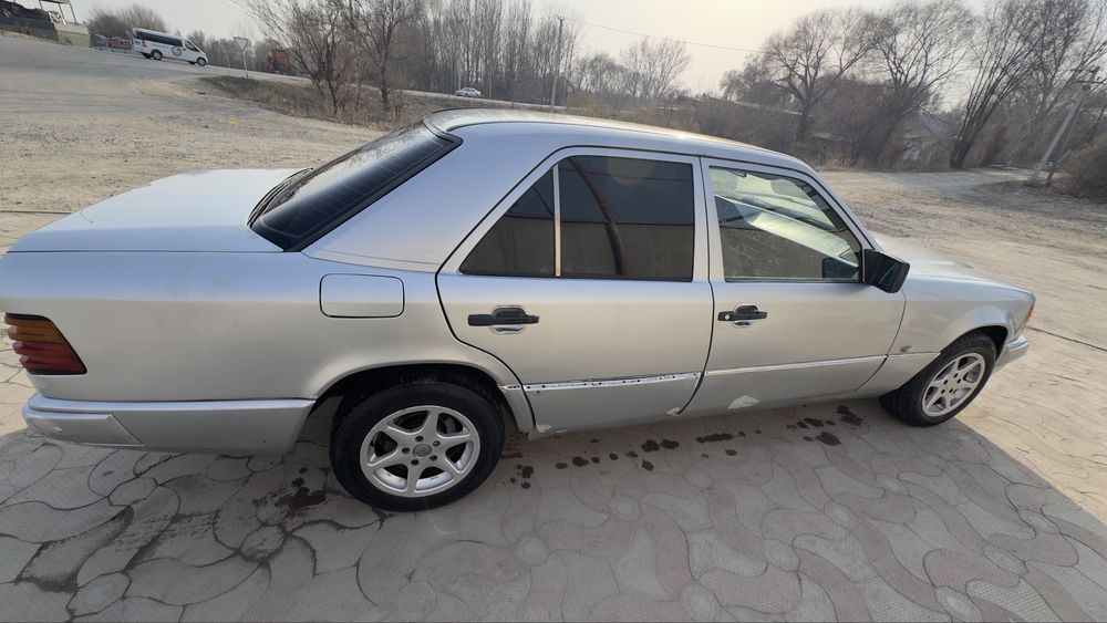 Mersedes benz e230