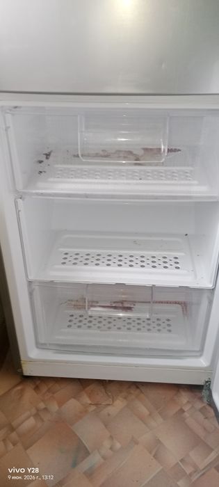 Продаеться холодильник LG