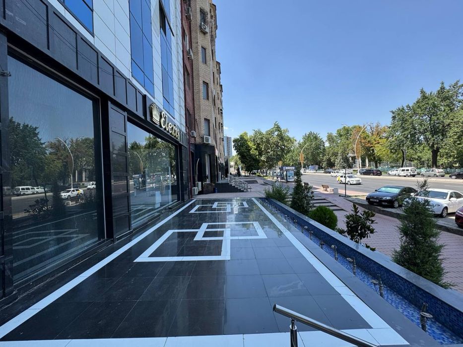 Яккасарай | ул.Бобура - Сдается в аренду помещение вдоль дороги 101м2