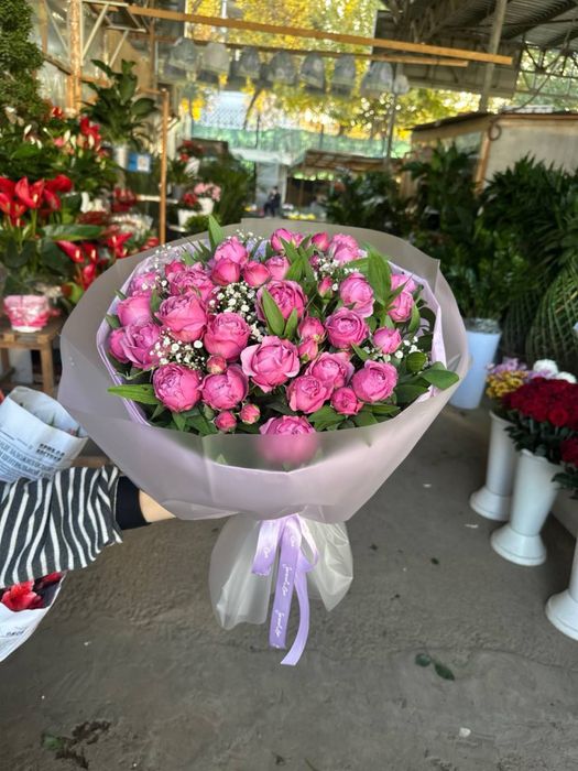 Pionavidiy roza buketlat katarina bables