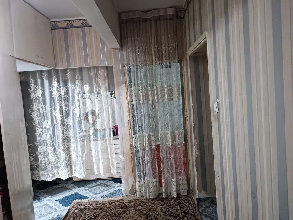 Продаю 4-х комнатную квартиру Сергели 8а