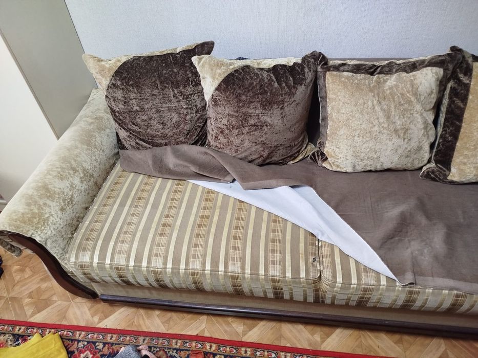 Диван отдам даром