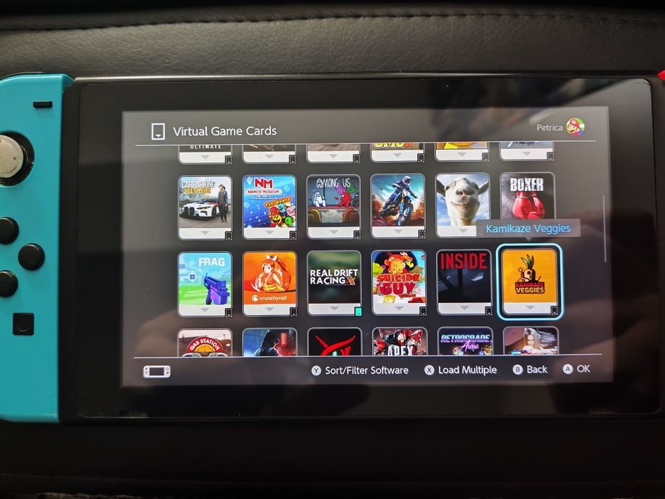 Vând Nintendo Switch cu accesorii ,detalii in descriere