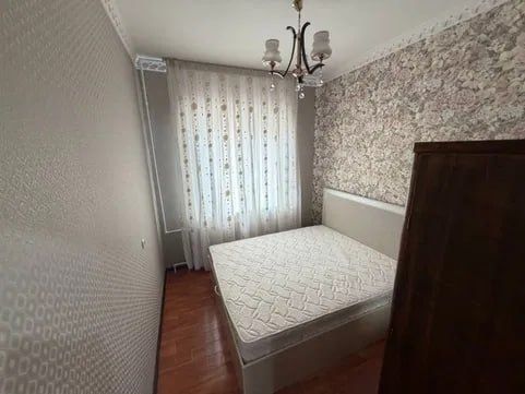 Квартира на Караташ -Уч чинор 3/3/4 общ пл 70м с обстановкой