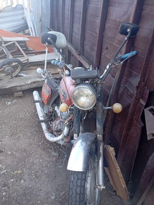 Мотоцикл планета есть люлька