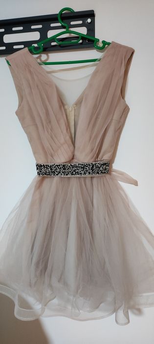 Rochii de ocazie , domnișoare !