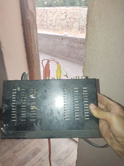 Eski televizorga tunel