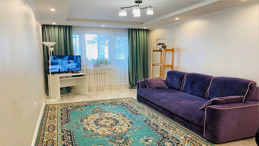 Продам 3 комнатную квартиру в центре