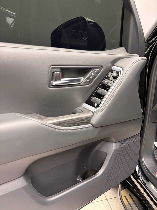 Продается Toyota LC300 3.5 hybrid