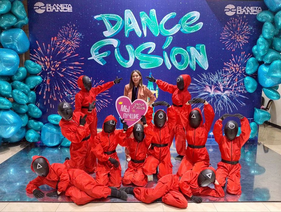 Костюм охранника из “Игры в кальмара”