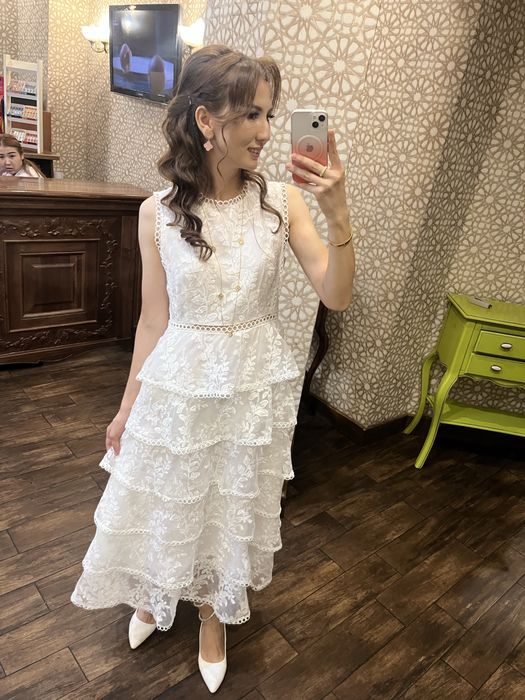 Белый летный платя