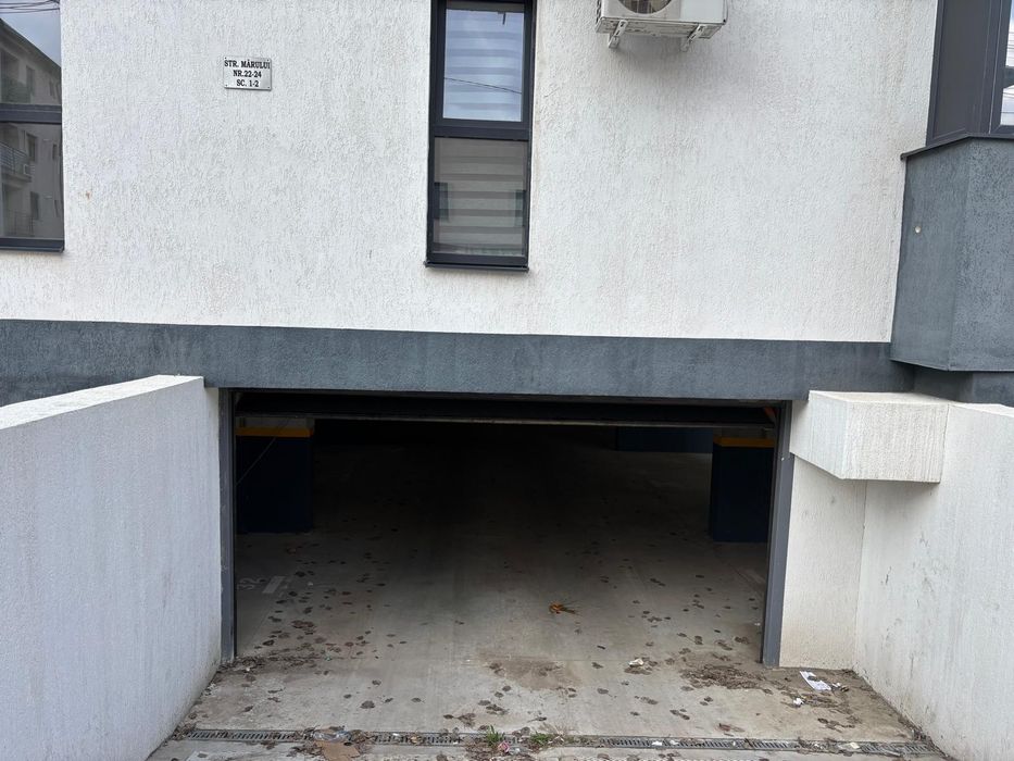 Inchiriez loc de parcare subteran