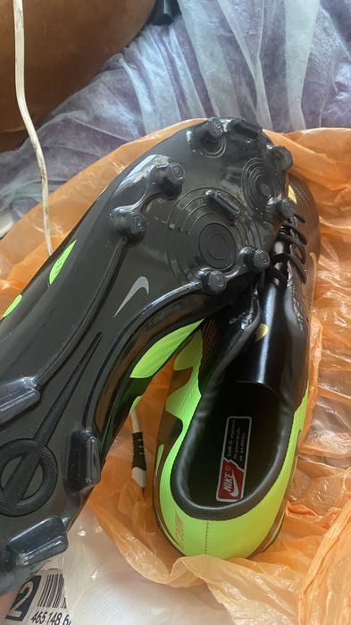 Обувь спортивная