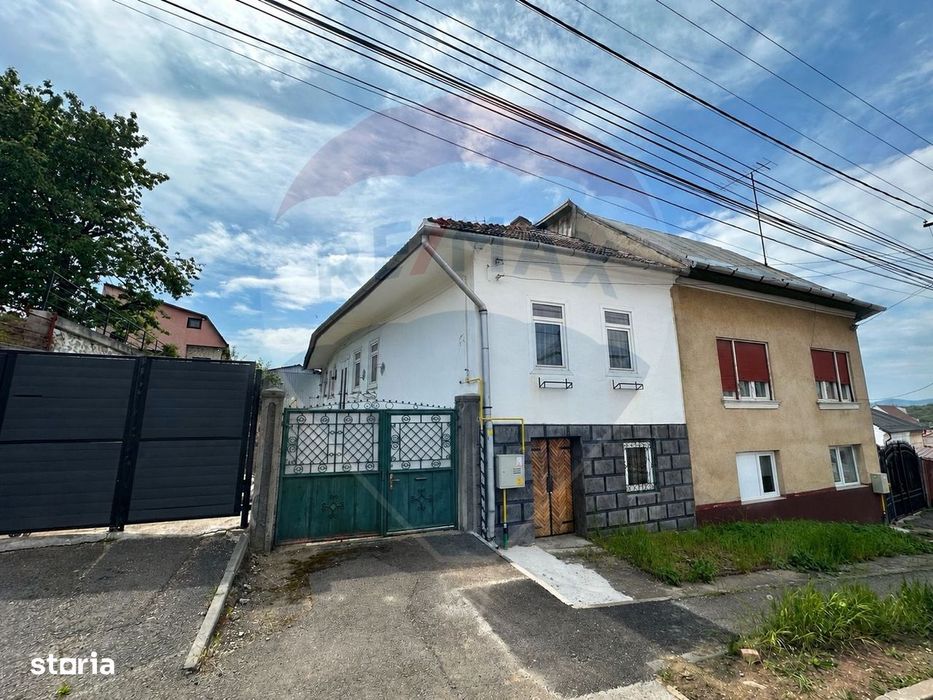Casa de vanzare in zona Centrala Turda! 480 MP Teren.