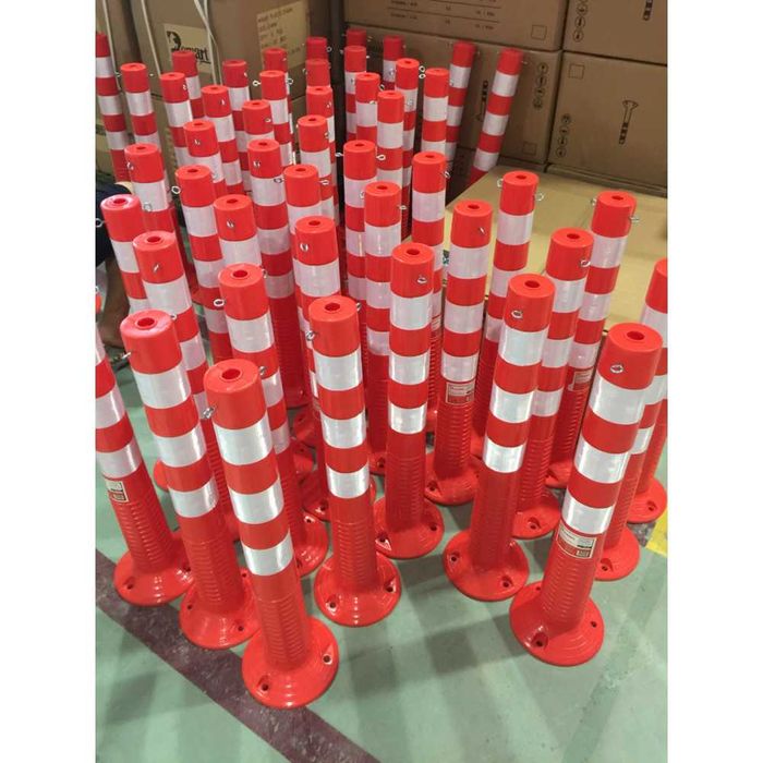 / Yo'l konuskari sotiladi / Дорожные конусы /